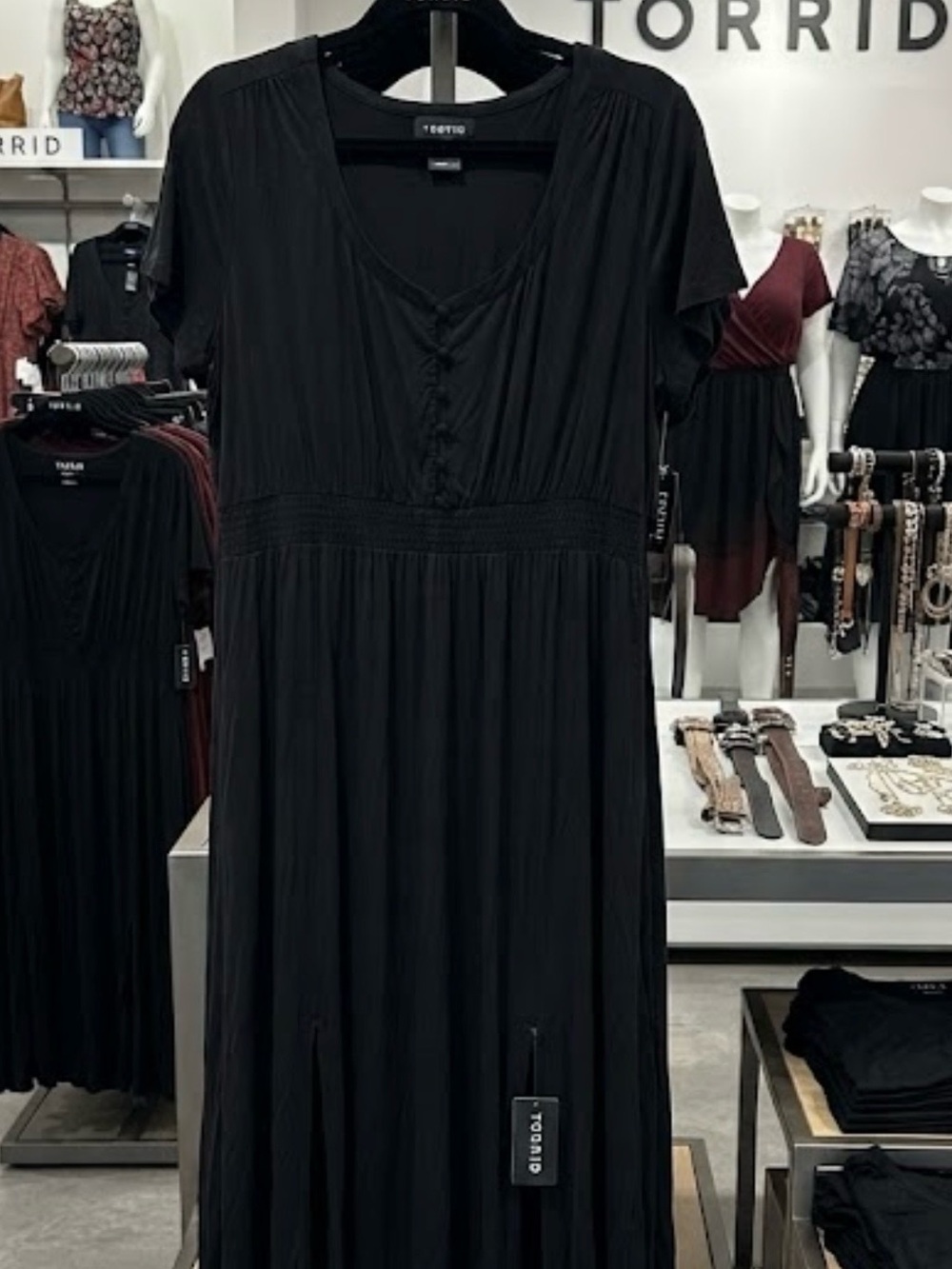Torrid Black V-Neck Short Sleeve Maxi Dress w front slits